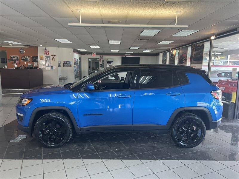 Used 2018 Jeep Compass Latitude w/ Popular Equipment Group AWD/4WD image 2
