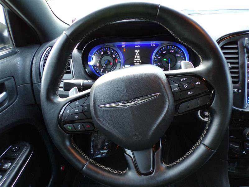 Used 2017 Chrysler 300 S image 31