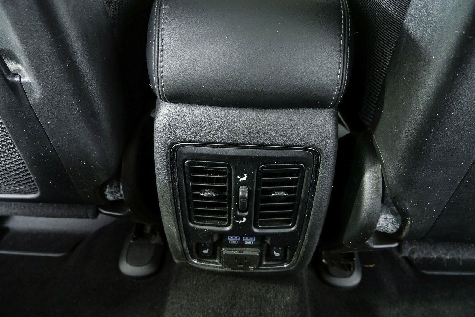 Used 2020 Jeep Grand Cherokee Overland RWD image 21