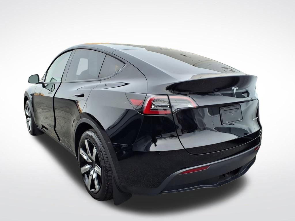 Used 2025 Tesla Model Y Long Range image 4