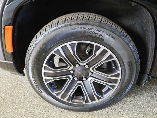 Used 2023 Jeep Wagoneer Base w/ Premium Group I image 18