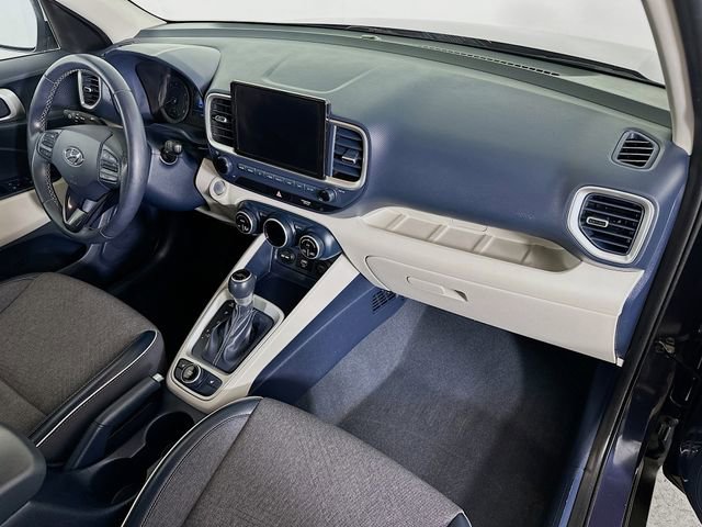 Used 2021 Hyundai Venue image 32