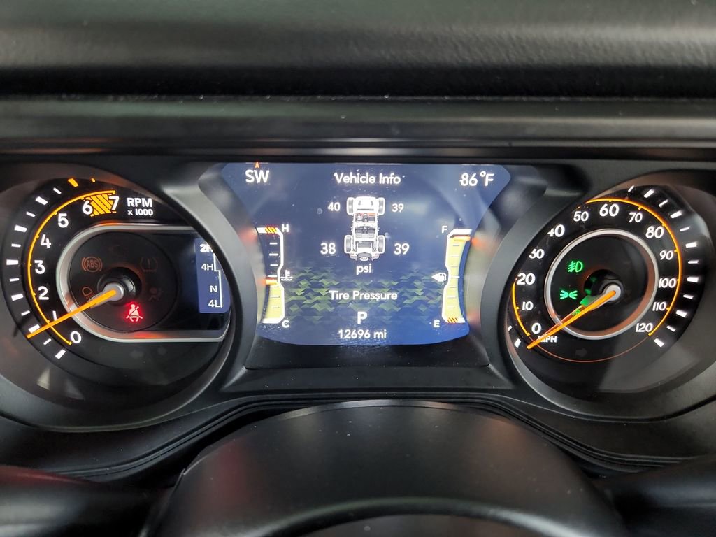 Used 2025 Jeep Wrangler Unlimited Rubicon AWD/4WD image 26