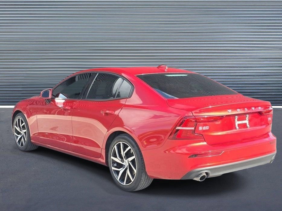 Used 2020 Volvo S60 T5 Momentum FWD image 3