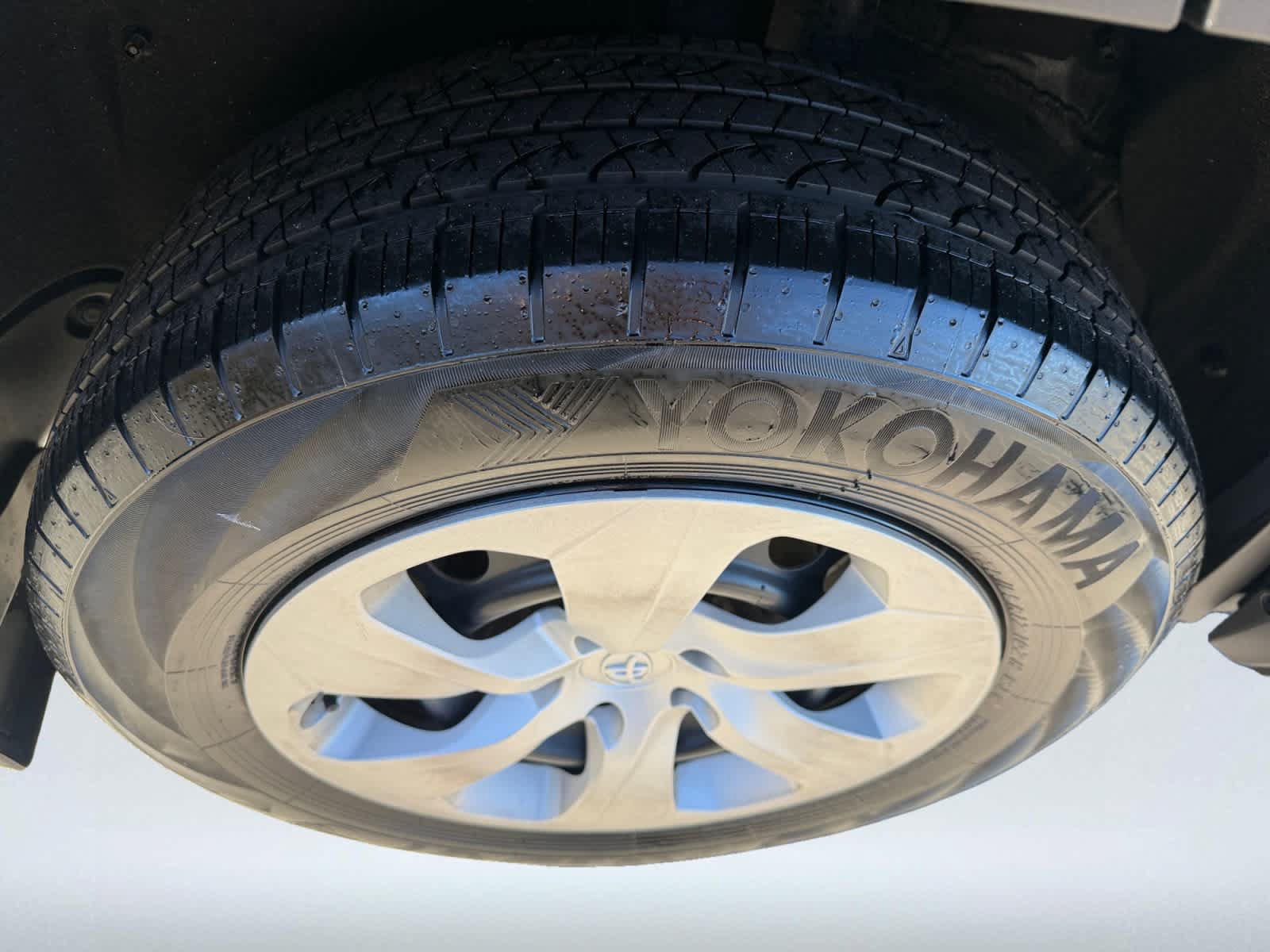 Used 2019 Toyota RAV4 LE w/ All Weather Liner Package AWD/4WD image 9