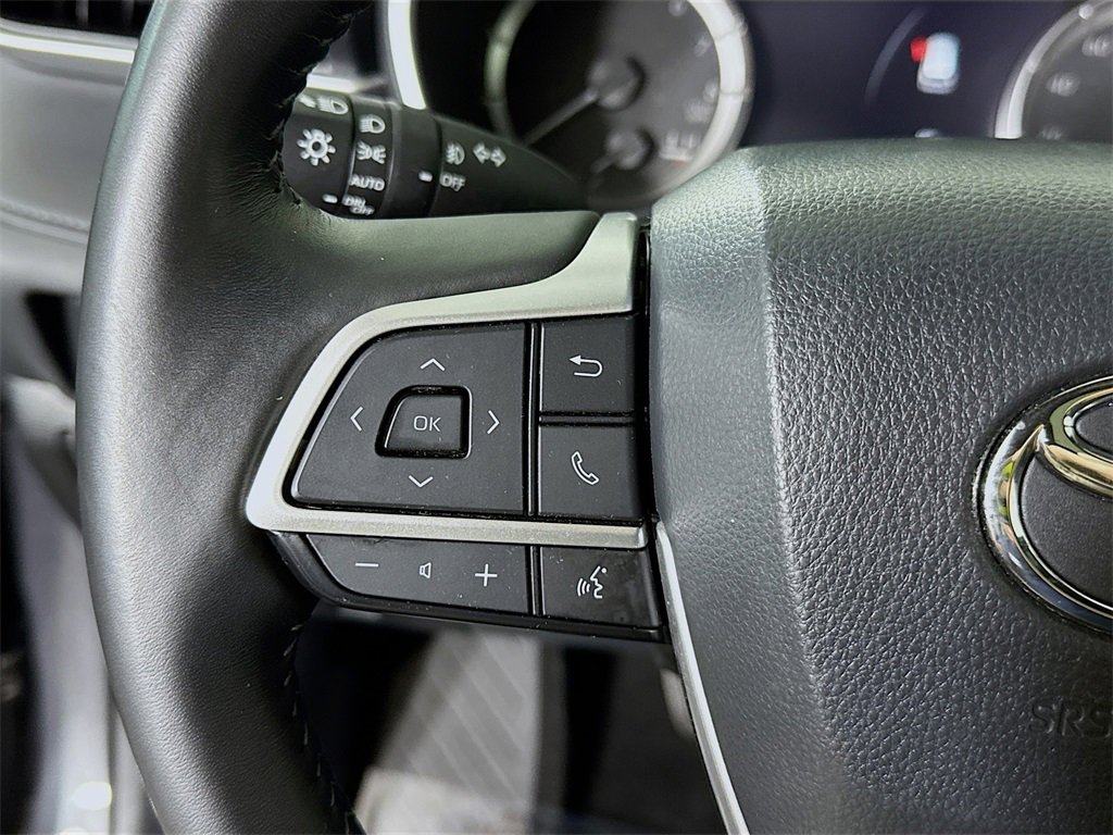 Certified 2023 Toyota Highlander XSE image 23