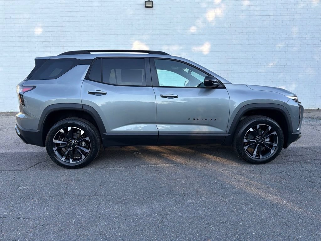 New 2027 Chevrolet Equinox RS w/ Convenience Package III AWD/4WD image 1