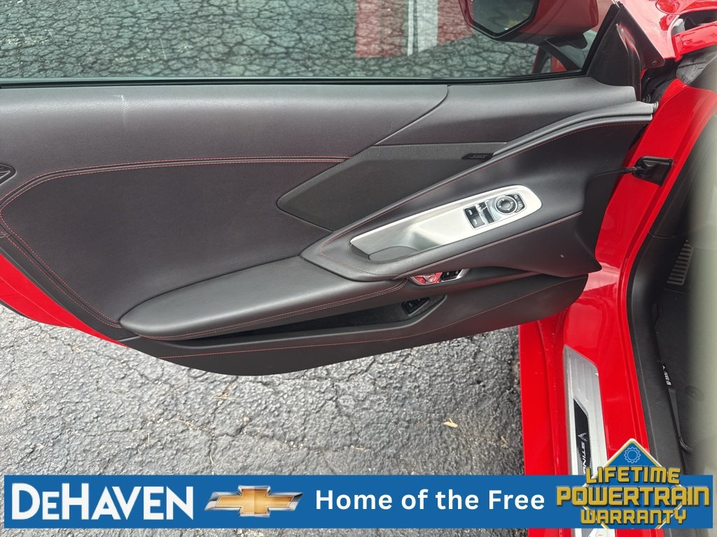 Used 2022 Chevrolet Corvette Stingray Coupe w/ 1LT RWD image 22