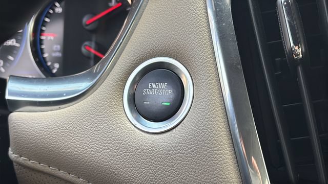 Used 2022 Chevrolet Traverse Premier FWD image 27