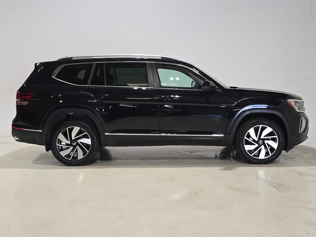 Used 2024 Volkswagen Atlas SEL AWD/4WD image 4