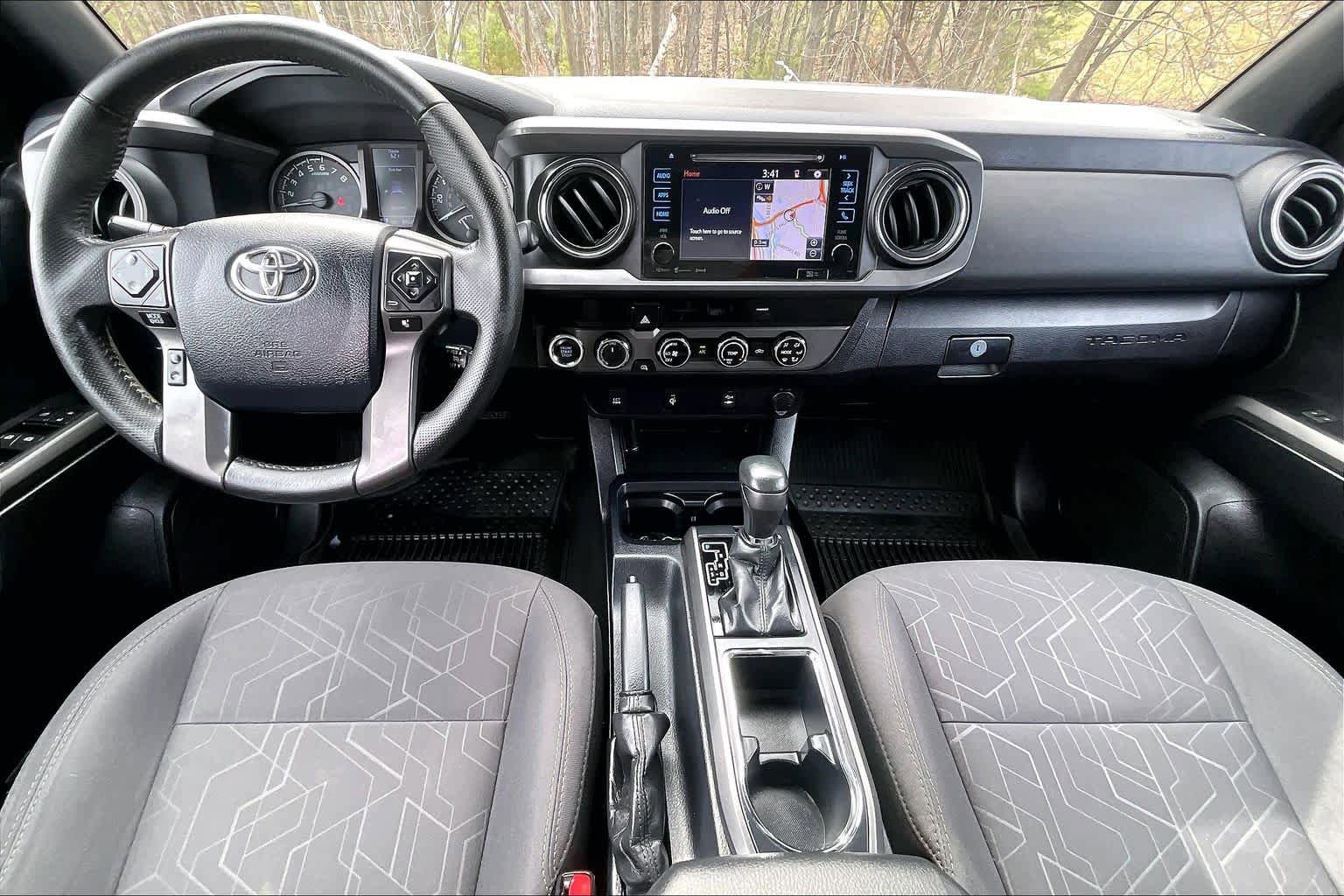 Certified 2017 Toyota Tacoma TRD Off-Road w/ Tow Package (A/T) AWD/4WD image 14