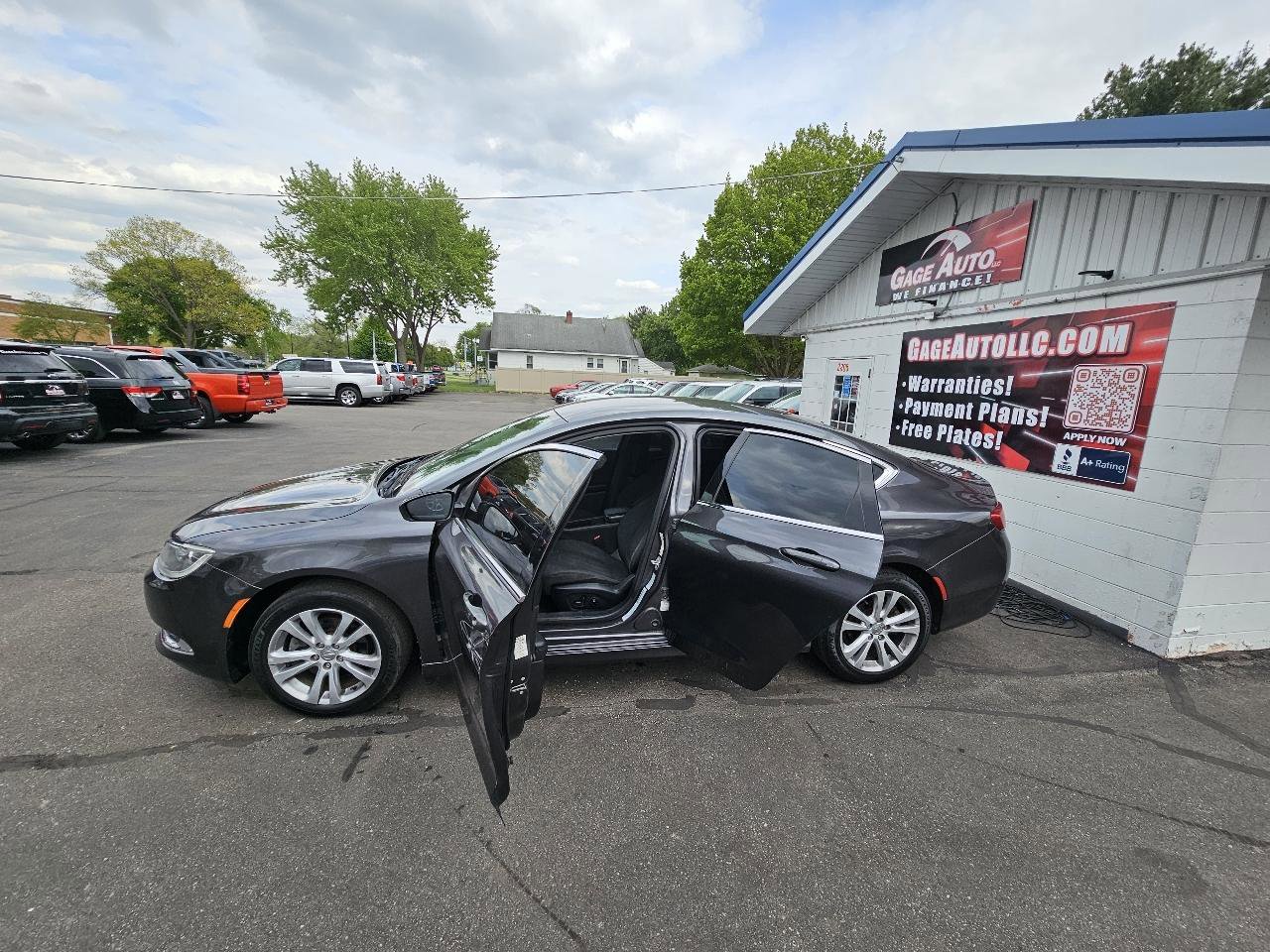 Used 2016 Chrysler 200 Limited w/ Convenience Group FWD image 25