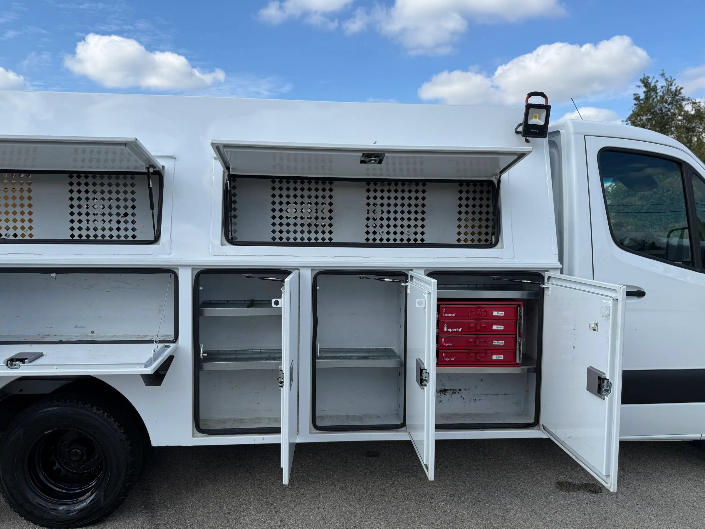 Used 2019 Freightliner Sprinter 3500 w/ Premium Package RWD image 16