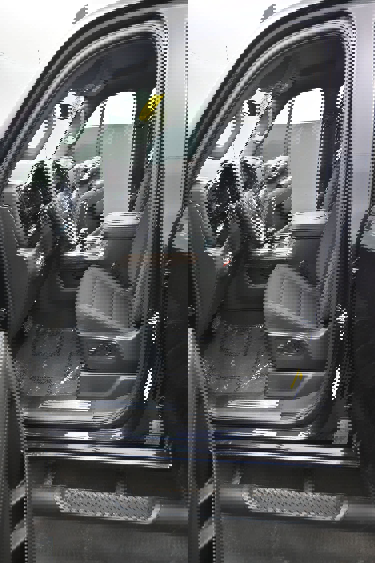 Used 2024 GMC Sierra 1500 Elevation image 17