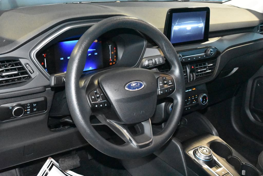 Used 2025 Ford Escape Active AWD/4WD image 2