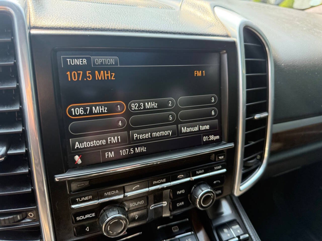Used 2013 Porsche Cayenne GTS AWD/4WD image 36