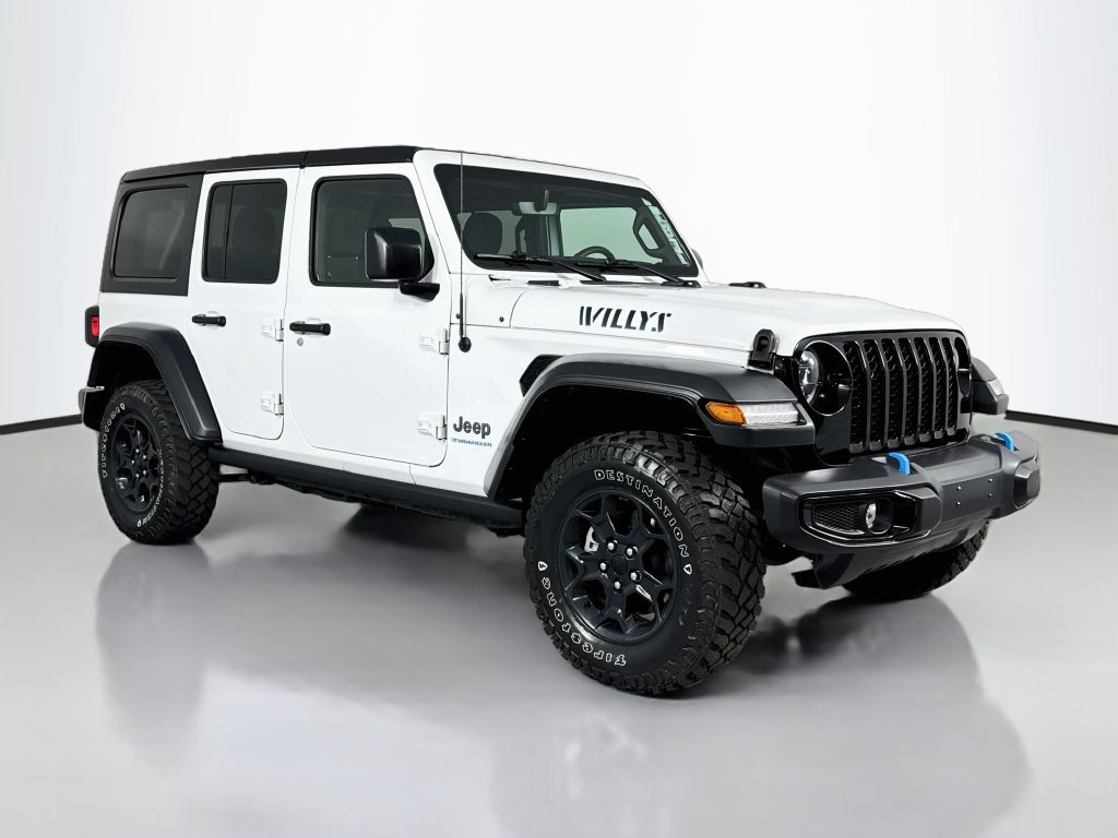 Used 2023 Jeep Wrangler Unlimited w/ Cold Weather Group AWD/4WD image 4