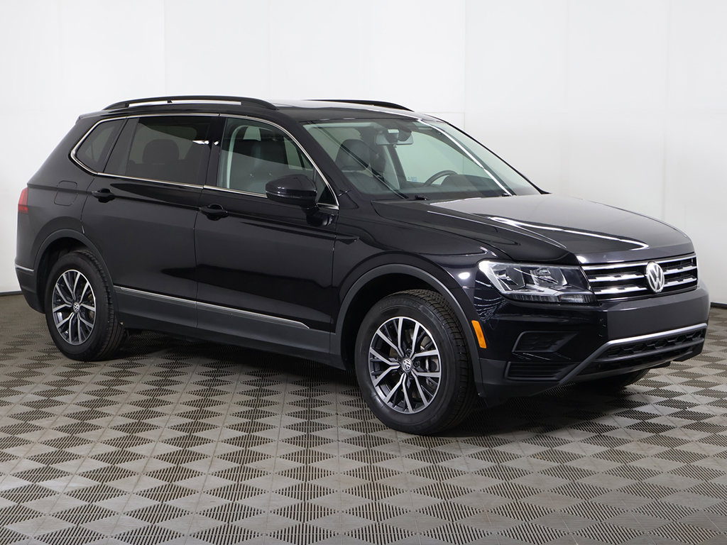 Used 2020 Volkswagen Tiguan SE w/ Panoramic Sunroof Package AWD/4WD image 2