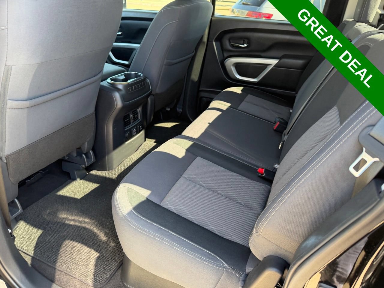 Used 2024 Nissan Titan SV w/ SV Convenience Package RWD image 34
