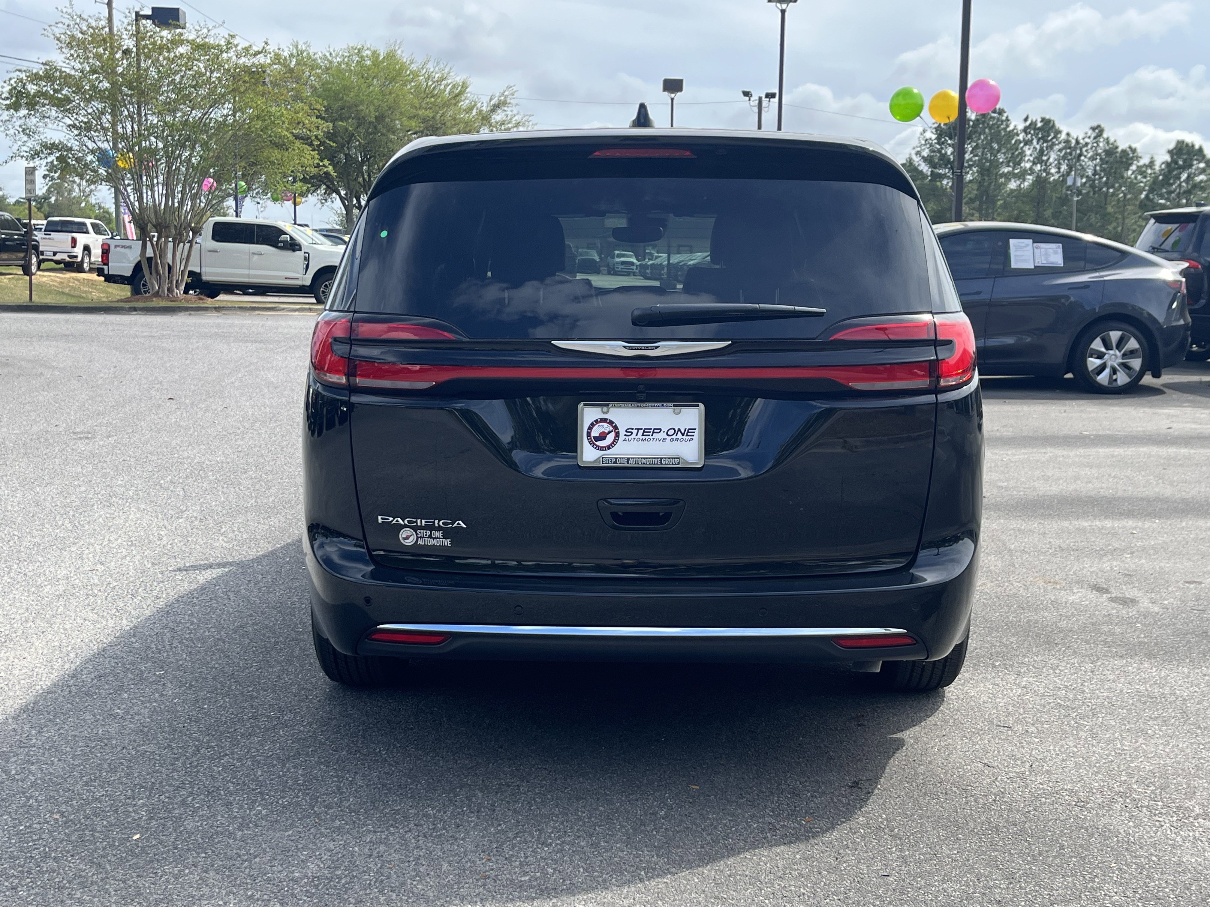 New 2026 Chrysler Pacifica Select image 5