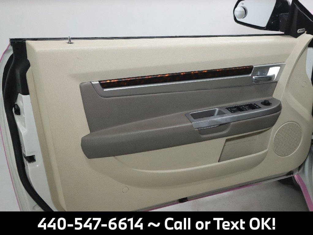 Used 2010 Chrysler Sebring Limited image 19