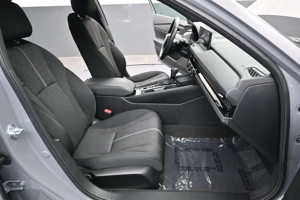 Certified 2025 Honda Accord Sport image 26