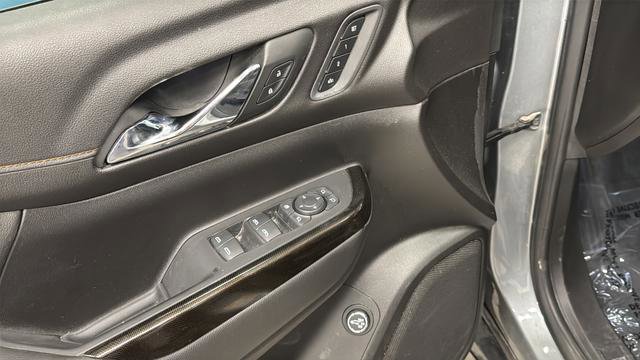 Used 2023 GMC Acadia AT4 w/ Preferred Package AWD/4WD image 21