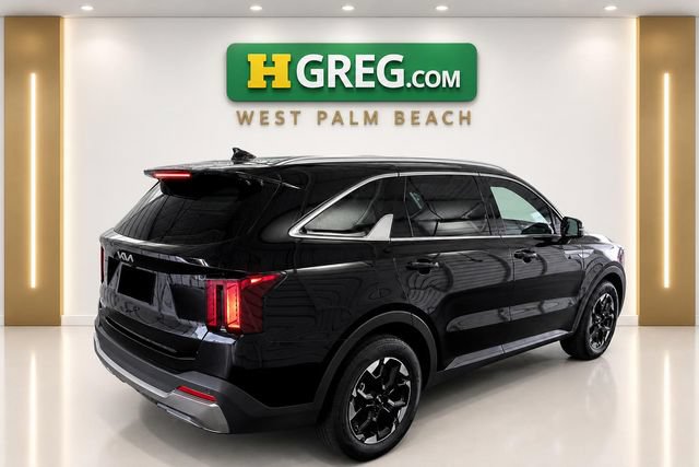Used 2025 Kia Sorento S FWD image 6