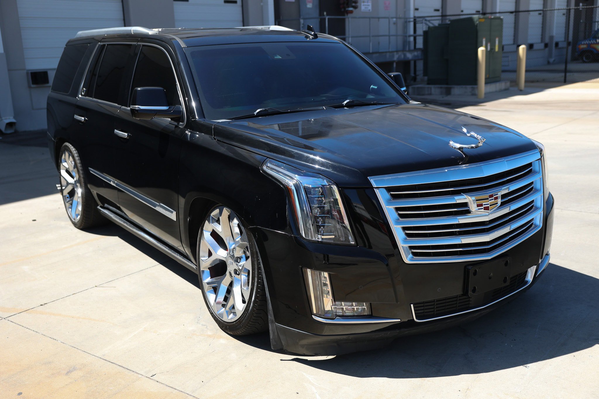 Used 2016 Cadillac Escalade Platinum AWD/4WD image 19