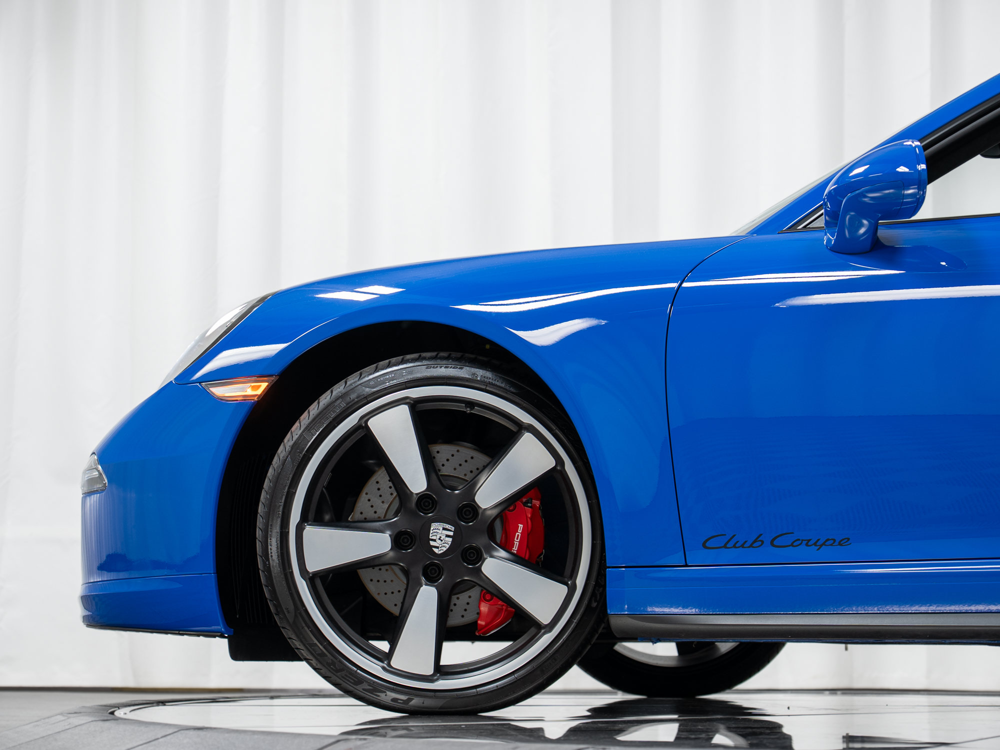 Certified 2016 Porsche 911 Carrera GTS RWD image 46