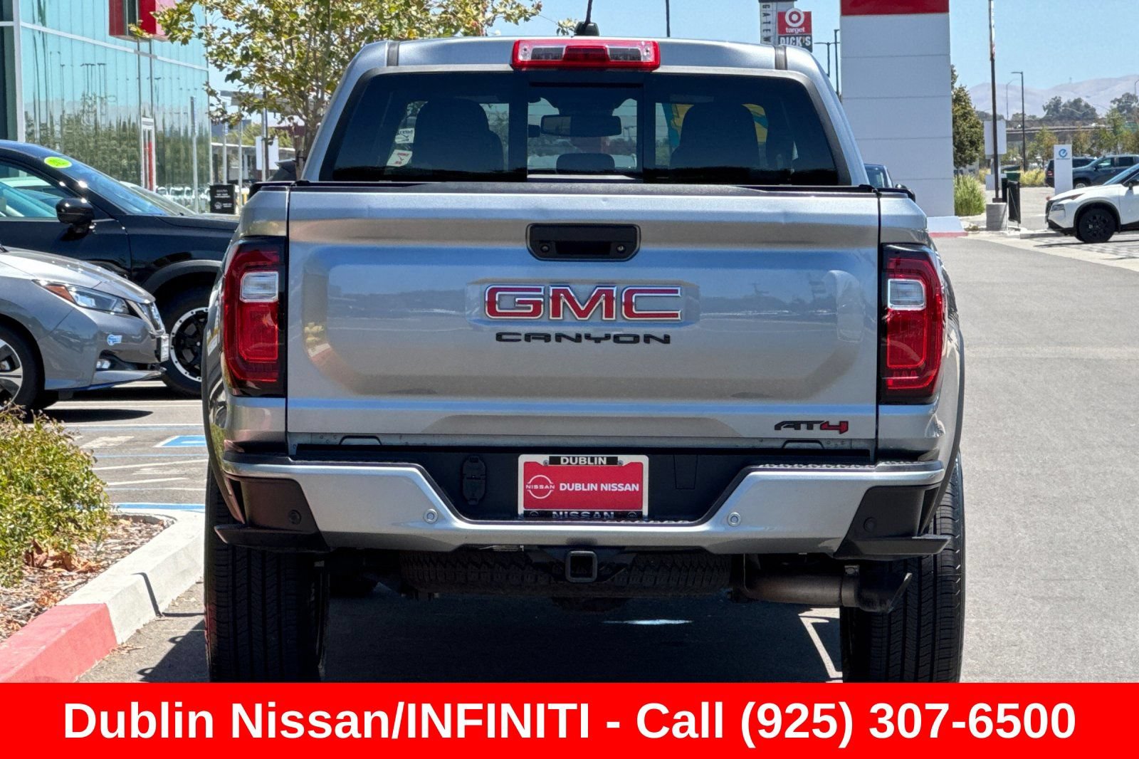 Used 2024 GMC Canyon AT4 w/ AT4 Premium Package AWD/4WD image 5