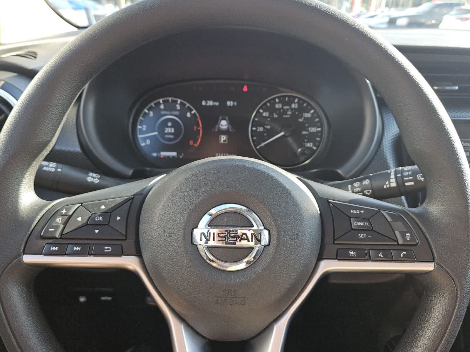 Used 2021 Nissan Kicks SV FWD image 11