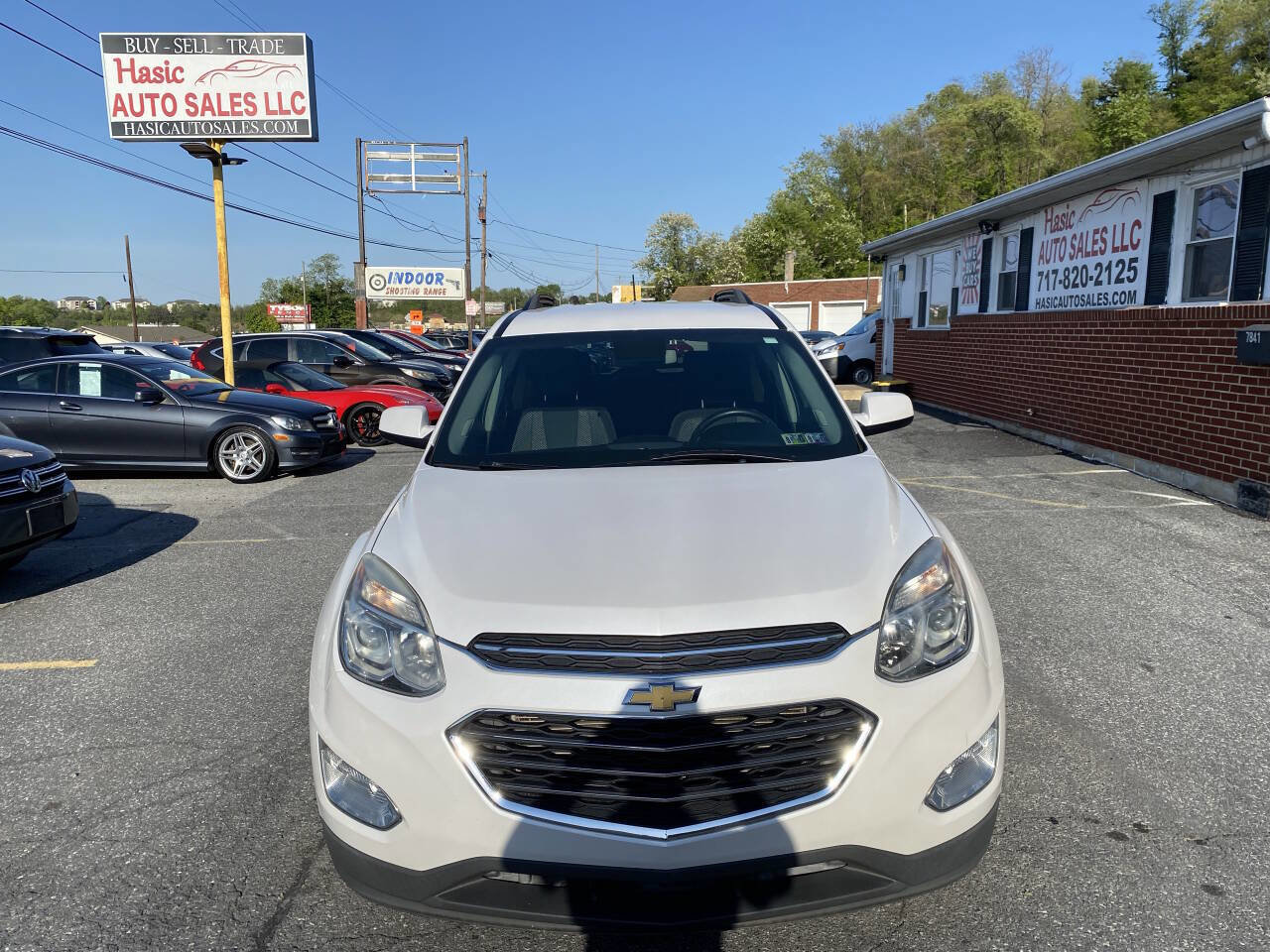 Used 2017 Chevrolet Equinox LT w/ Convenience Package AWD/4WD image 2