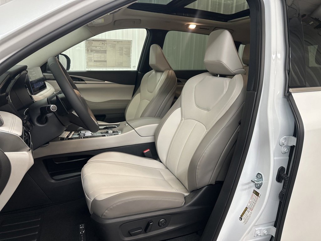 New 2026 INFINITI QX60 Pure w/ Cargo Package image 14