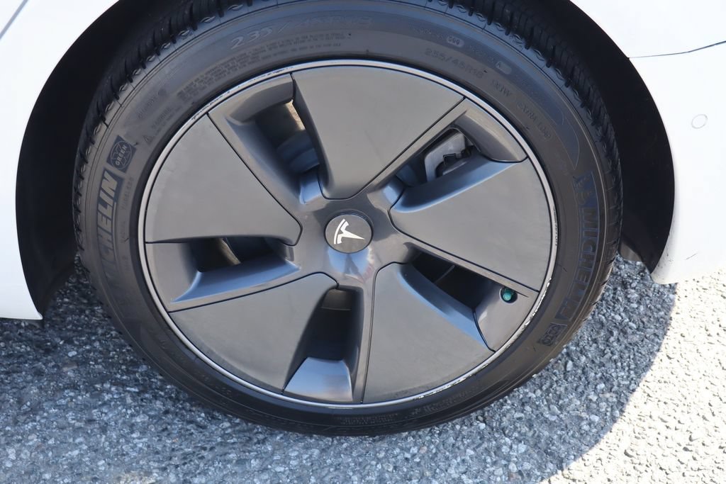 Used 2022 Tesla Model 3 Long Range AWD/4WD image 13