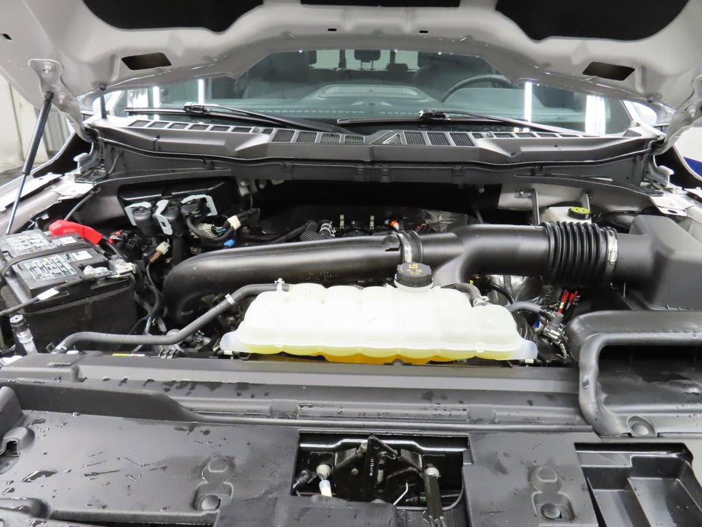 Used 2025 Ford F150 Lariat AWD/4WD image 30