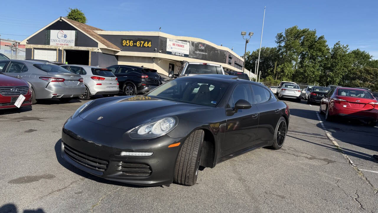 Used 2016 Porsche Panamera Edition RWD image 2