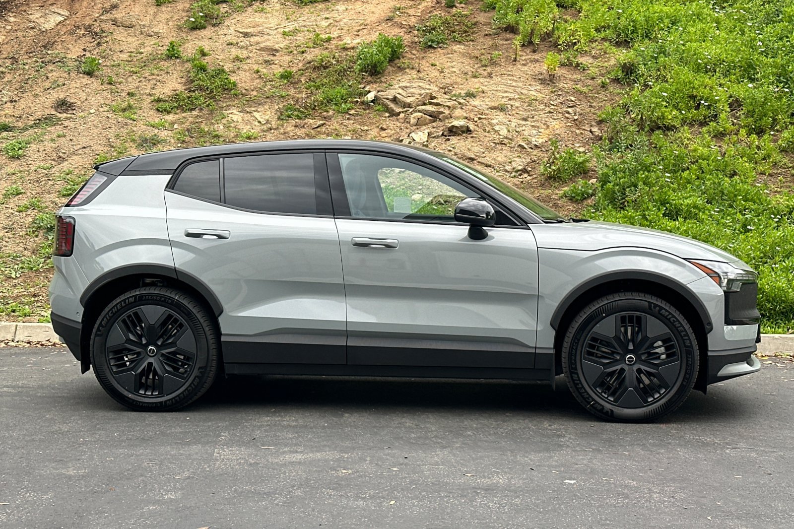 New 2026 Volvo EX30 Cross Country Ultra AWD/4WD image 3