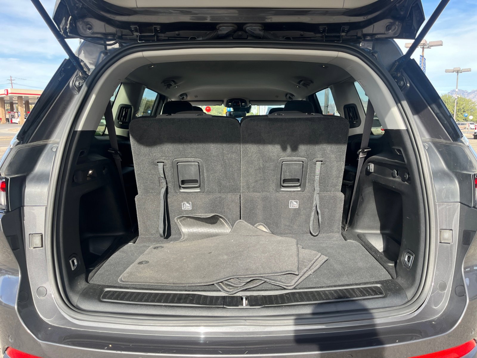 Certified 2023 Jeep Grand Cherokee L Laredo image 33