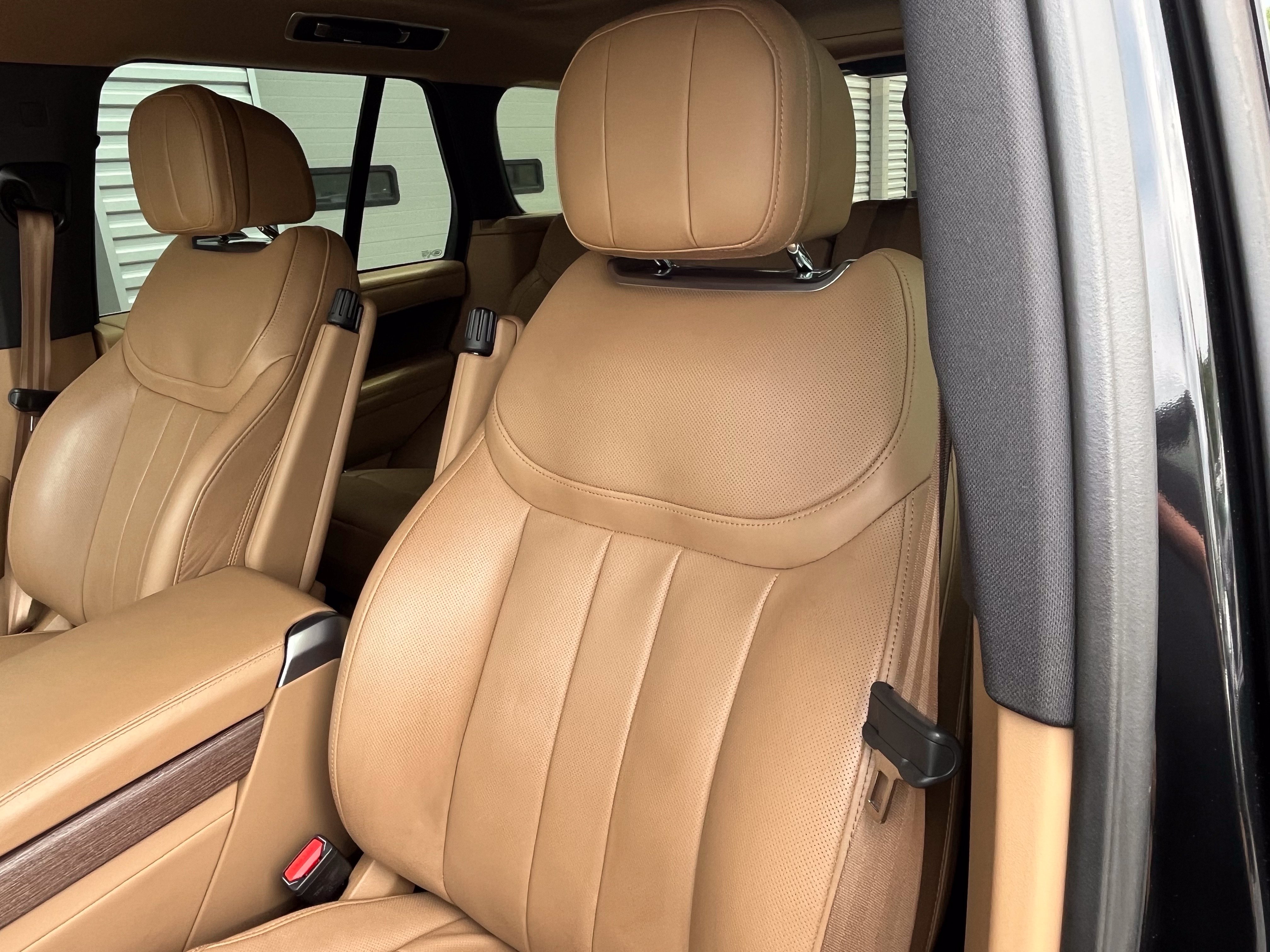 Certified 2024 Land Rover Range Rover SE AWD/4WD image 15