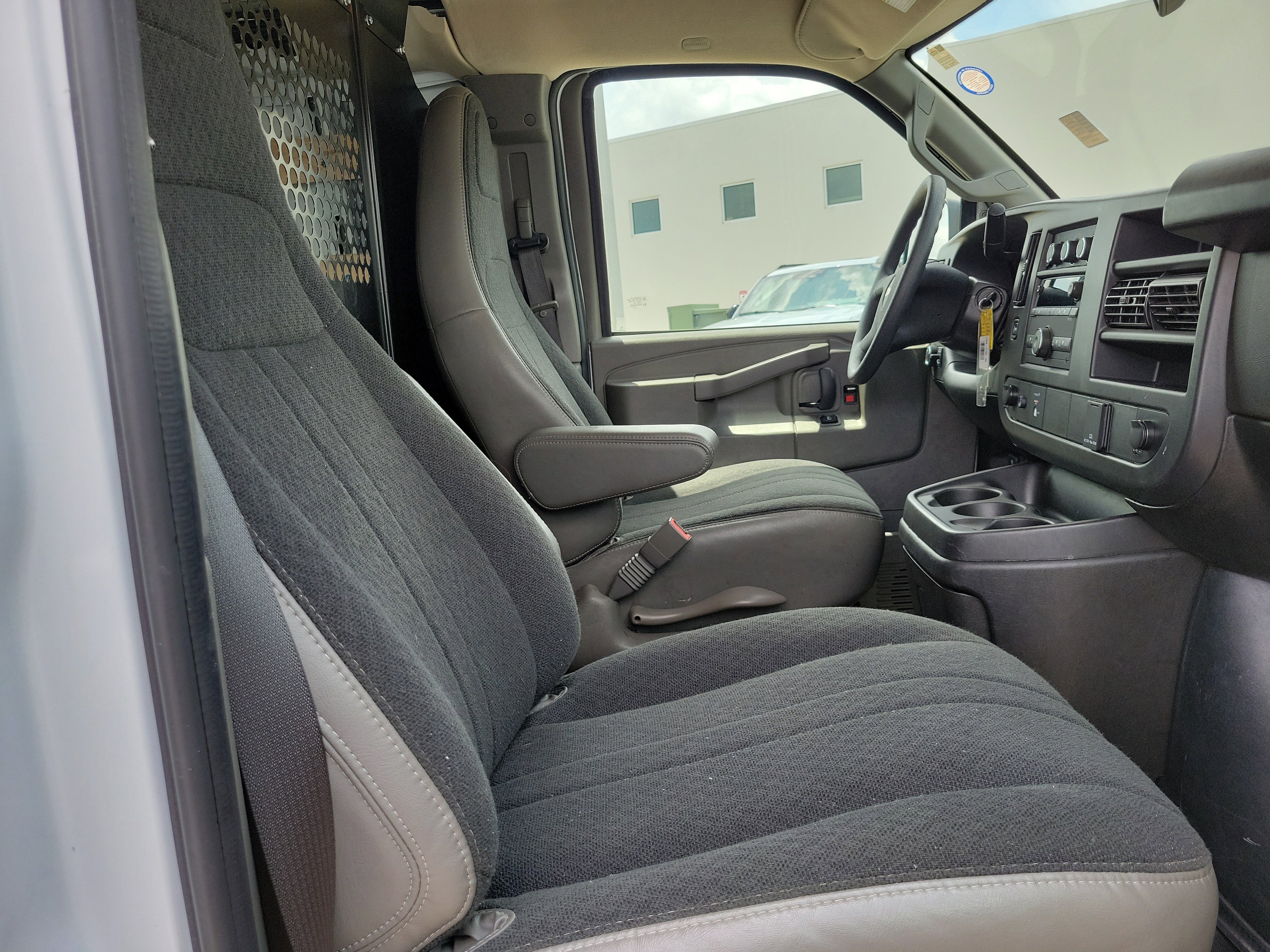 Used 2024 Chevrolet Express 2500 w/ Driver Convenience Package RWD image 18