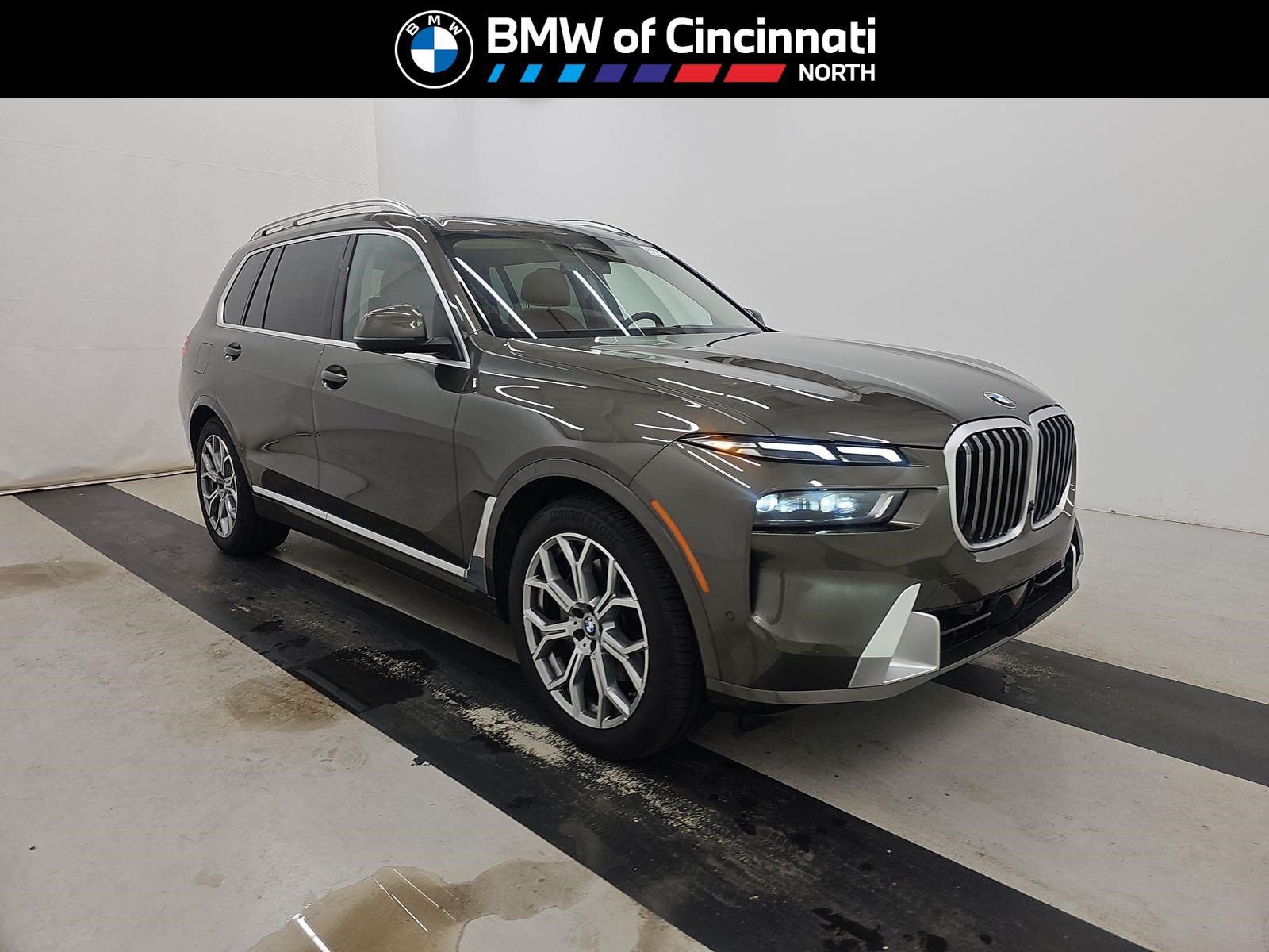 Used 2026 BMW X7 xDrive40i AWD/4WD image 1