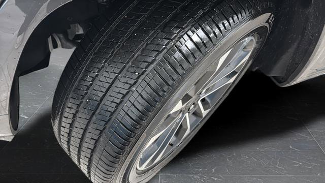 Used 2024 Jeep Grand Cherokee L Overland w/ Luxury Tech Group IV image 31