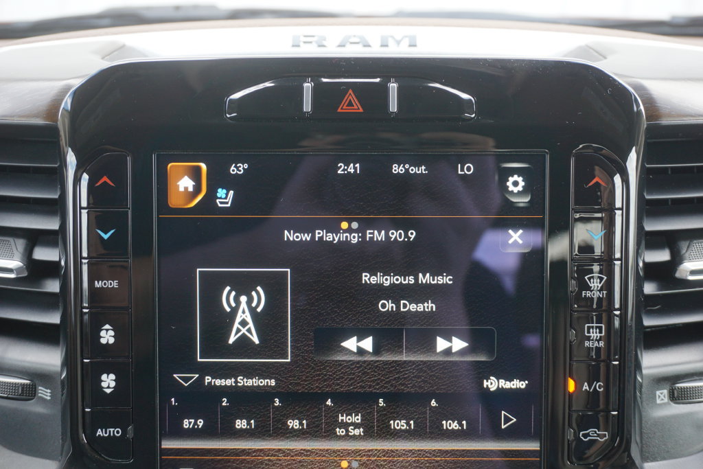 Used 2021 RAM 1500 Laramie AWD/4WD image 14