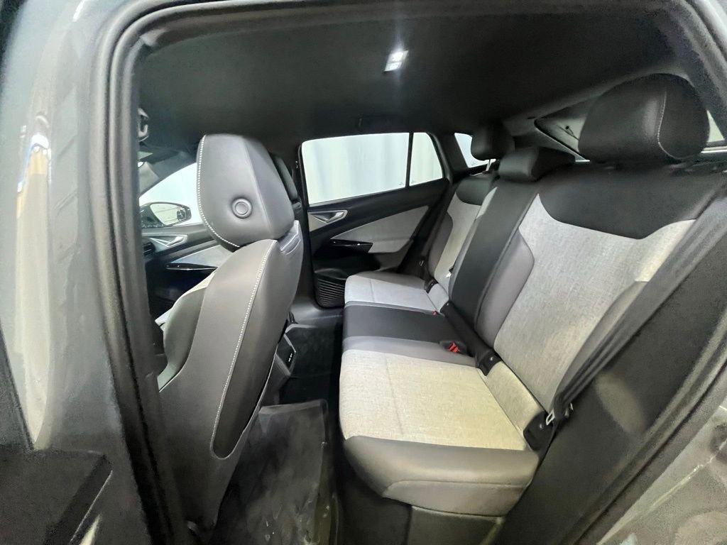 Certified 2023 Volkswagen ID.4 Pro image 21
