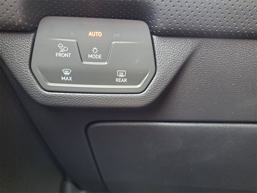 New 2026 Volkswagen Atlas Cross Sport SEL Premium R-Line image 15
