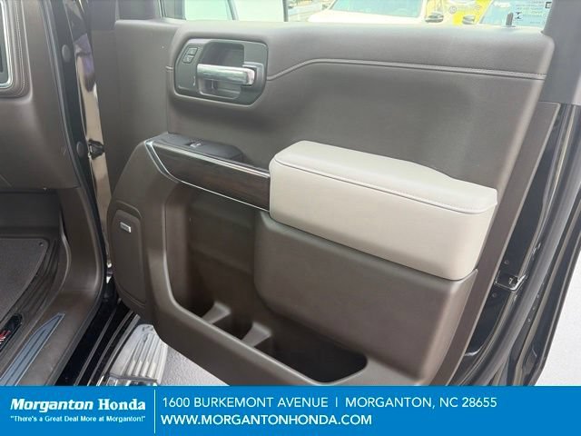 Used 2022 GMC Sierra 1500 SLT w/ SLT Premium Plus Package AWD/4WD image 32