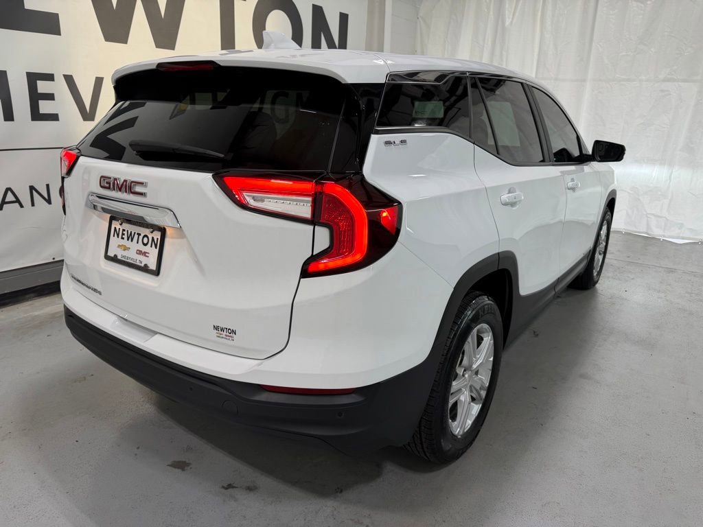 Used 2023 GMC Terrain SLE FWD image 32