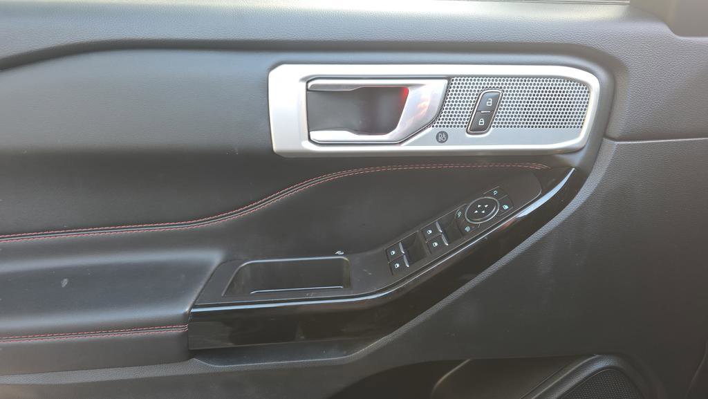 Certified 2023 Ford Explorer ST-Line w/ Class IV Trailer Tow Package image 15