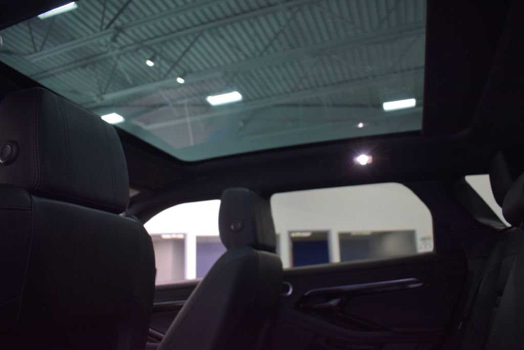 Used 2020 Land Rover Range Rover Evoque SE image 30